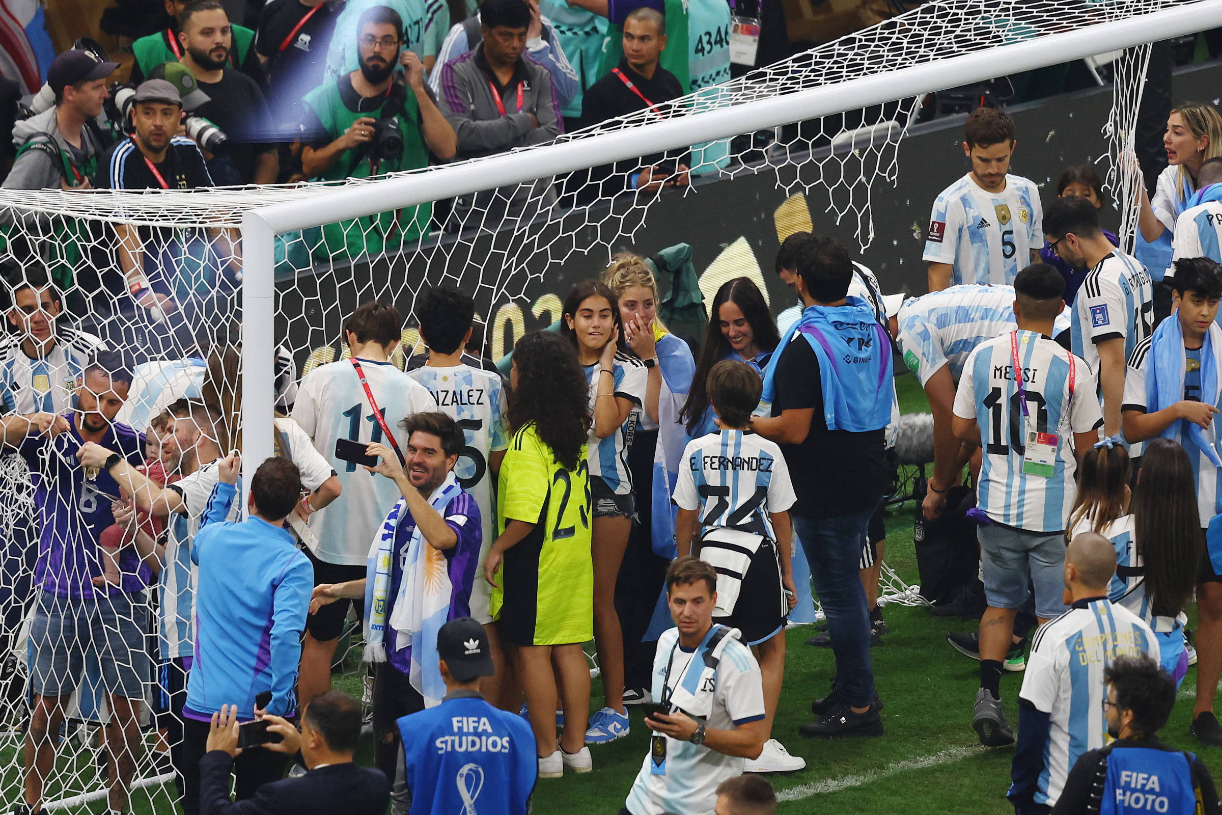 Le filet de but du stade Lusail devient un trophée pour les joueurs, proches et supporters argentins – 18/12/2022 – Sport