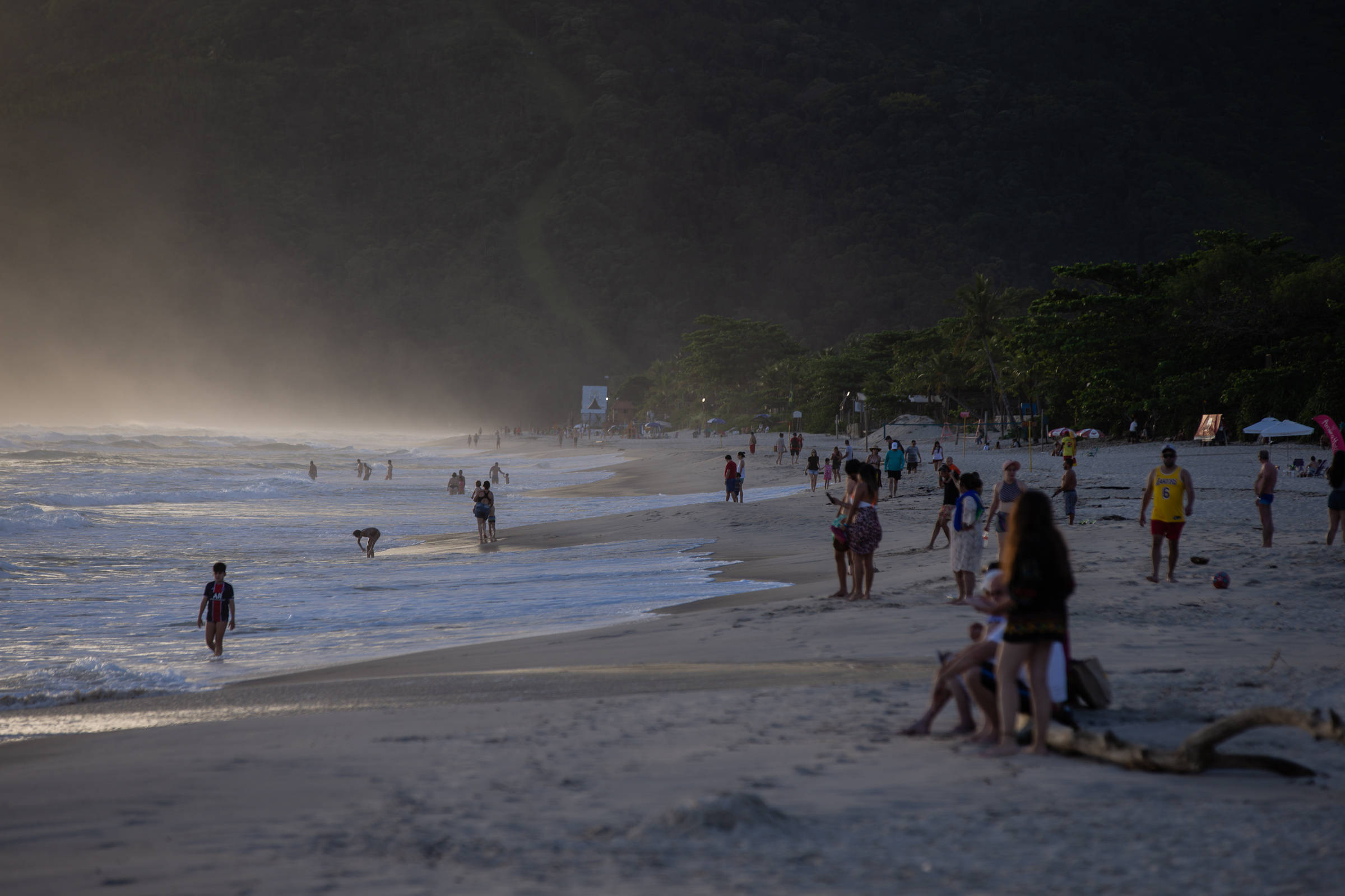 Praias do litoral norte de São Paulo ficam menos sujas em 2024