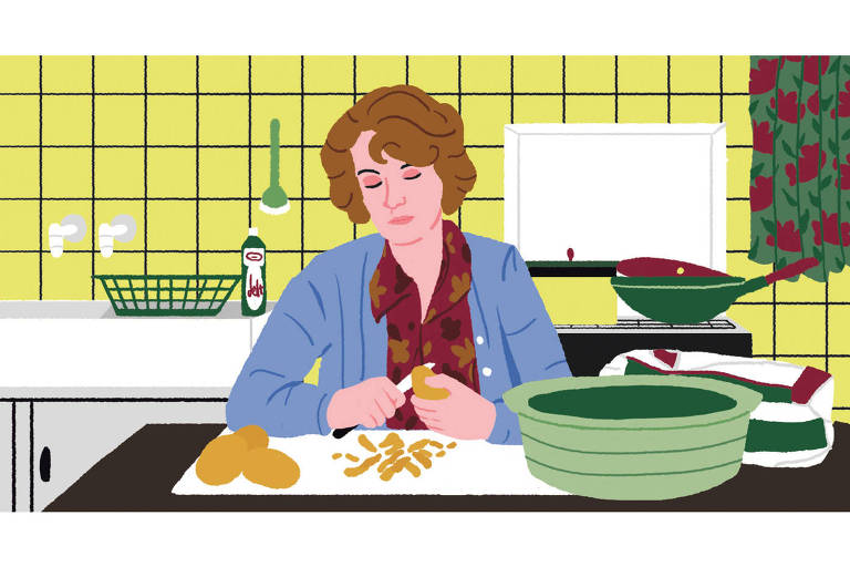 A ilustração mostra uma mulher loira, sentada ao centro, da cintura para cima, descascando batatas. ela tem um semblante triste. Ao fundo, uma cozinha com ladrilhos amarelos, um fogão e uma pia. Ela veste uma camisa florida e uma jaqueta azul por cima.