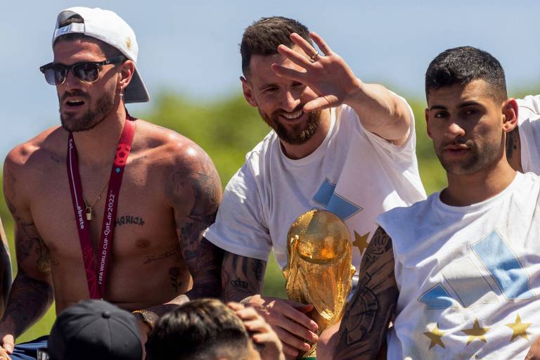 'Não queria parar de tentar conquistar' a Copa, diz Messi em carta aos argentinos