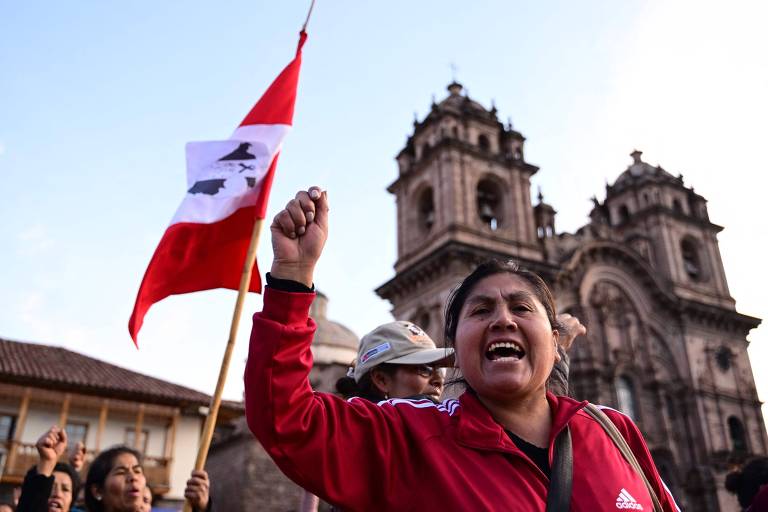 Congresso do Peru aprova antecipar eleições gerais para abril de 2024