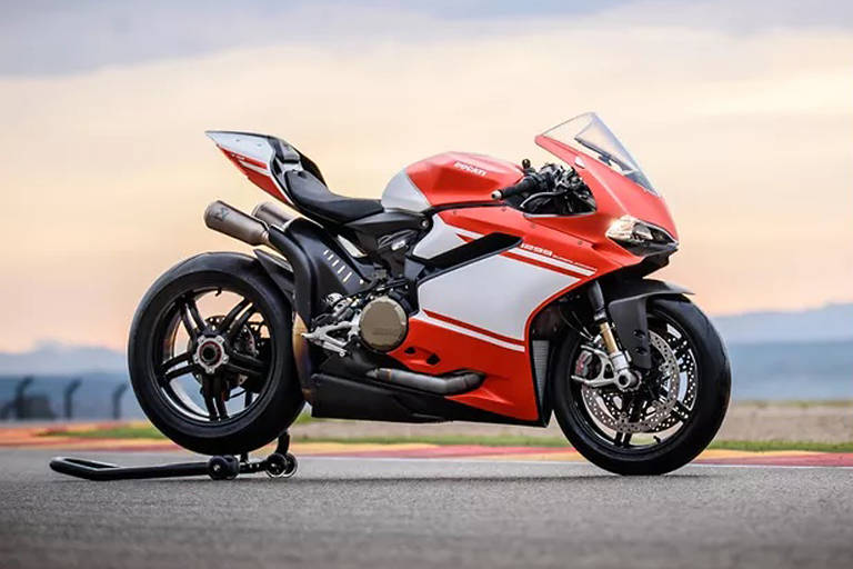 Ducatti 1299 Superleggera, avaliada em R$ 441 mil. IPVA 2023 sairá por R$ 8.828,60, o mais caro entre as motos