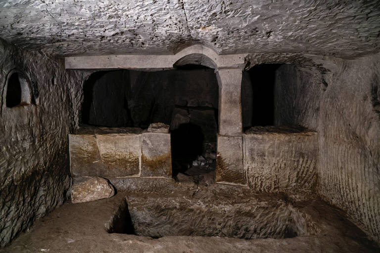 Caverna de sepultamento de suposta babá de Jesus tem sinais de peregrinações seculares