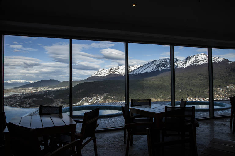 Vista em área do Hotel Arakur, de arquitetura inteligente em meio a reserva ambiental em Ushuaia, extremo sul da Argentina 