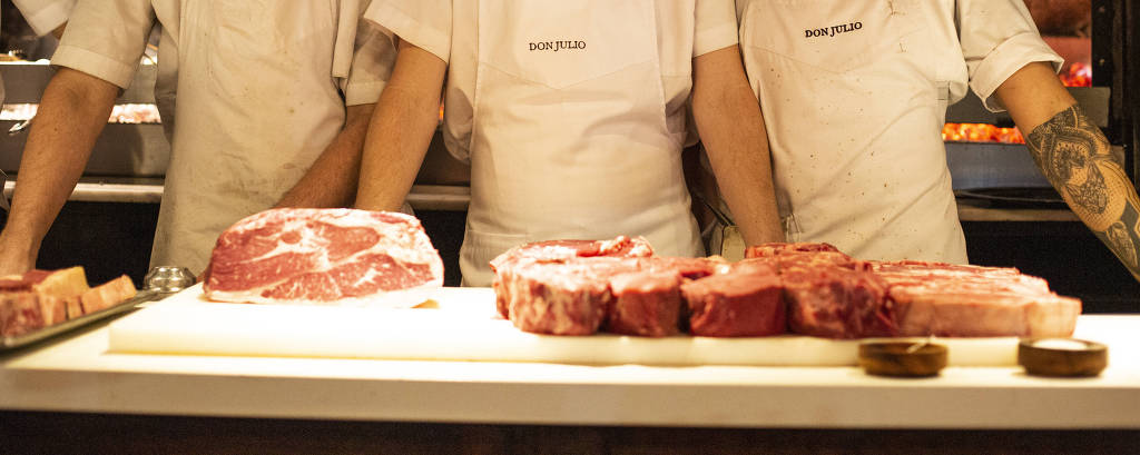 Chefs do restaurante Don Julio, eleito este ano o melhor da América Latina, e 14º no mundo, no ranking da 50 Best