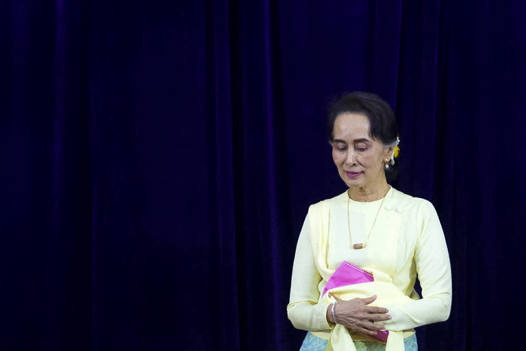Ditadura de Mianmar reduz pena de Suu Kyi 1 dia após recrudescer autoritarismo