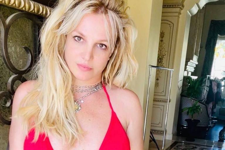 Em vídeo, Britney Spears faz pedido inusitado para fãs: 'Não chamem a polícia se eu apagar meu Instagram de novo'