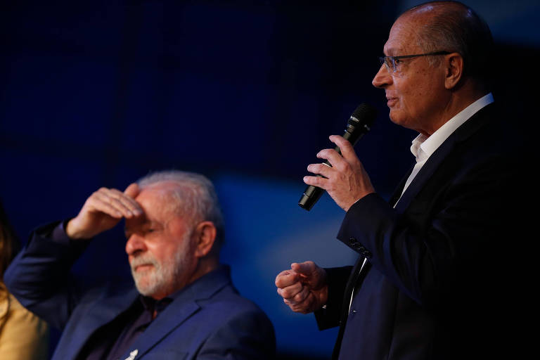 Lula (PT) e Geraldo Alckmin (PSB) durante entrevista a jornalistas no CCBB, em Brasília
