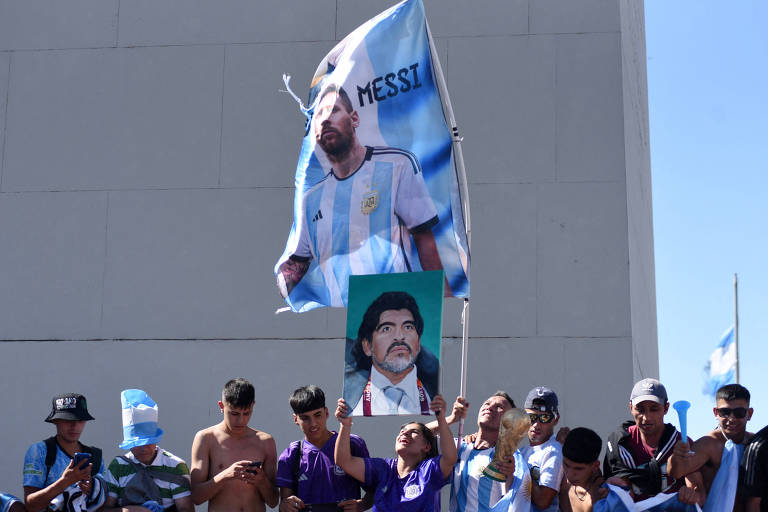 Messi invocou memória de Maradona para liderar vitória da Argentina