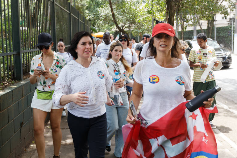 Antes da vitória de Luiz Inácio Lula da Silva (PT) sobre Jair Bolsonaro (PL), a senador Simone Tebet (MDB) aderiu à candidatura do petista