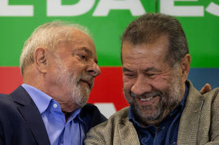 Lula se encontra com Carlos Lupi, presidente do PDT