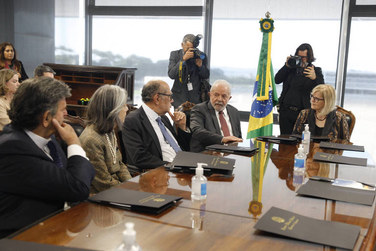 Ministros do STF mudam votos e fazem acenos ao governo Lula
