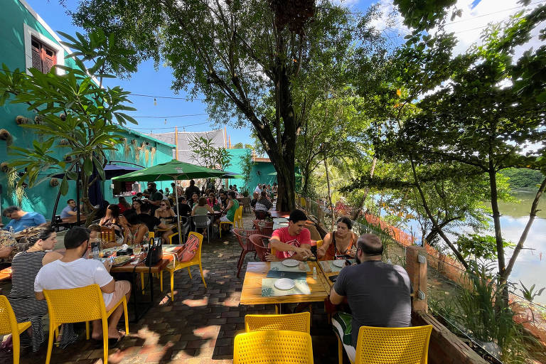 Cinco restaurantes com mesas ao ar livre para curtir no Recife