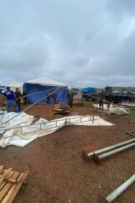 Exército desmonta estruturas vazias no QG em Brasília