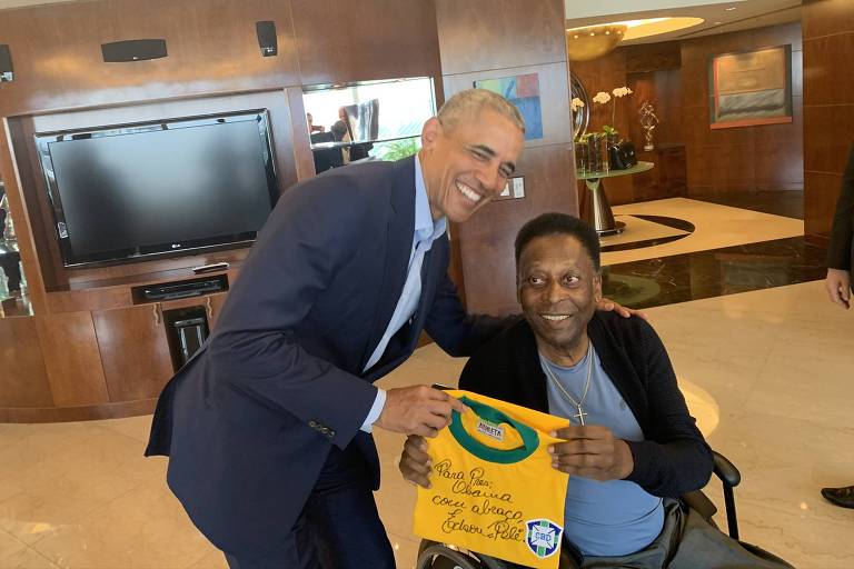 Obama dizia que Pelé era 'lenda viva' e desafiou amigo a promover encontro