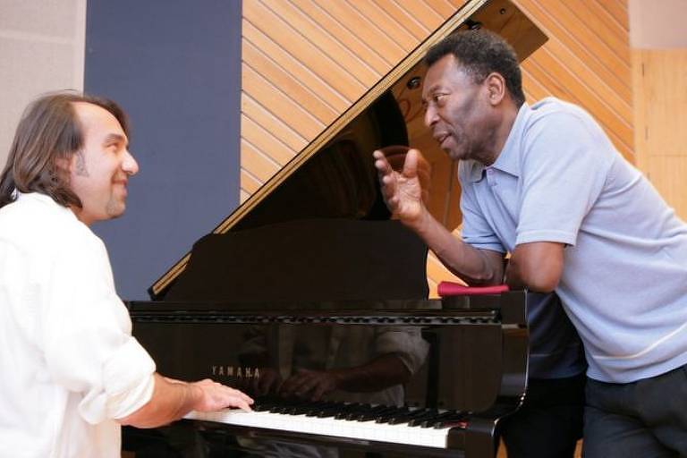 Pelé e Ruriá Duprat no estúdio de gravação do álbum Peléginga, em 2006