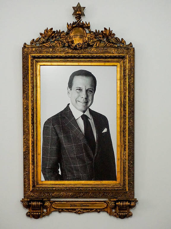 Retrato do ex-governador João Doria no Palácio dos Bandeirantes