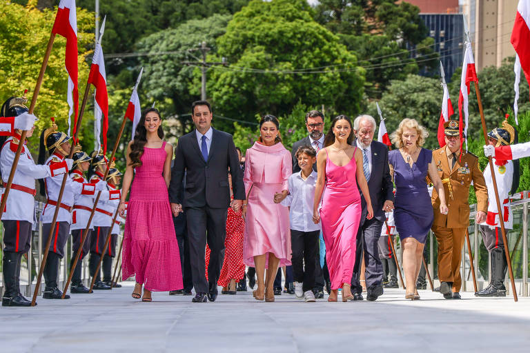 O governador reeleito Carlos Massa Ratinho Junior (PSD),chega com a família para a posse na Assembleia Legislativa do Paraná (Alep)