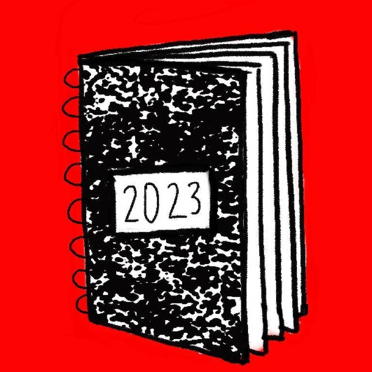 Desenho de um caderno com estampa hachurada preto com adesivo escrito 2023. Fundo vermelho.