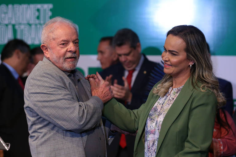 Petistas minimizam elo com milícia e exaltam papel de ministra e marido na eleição de Lula