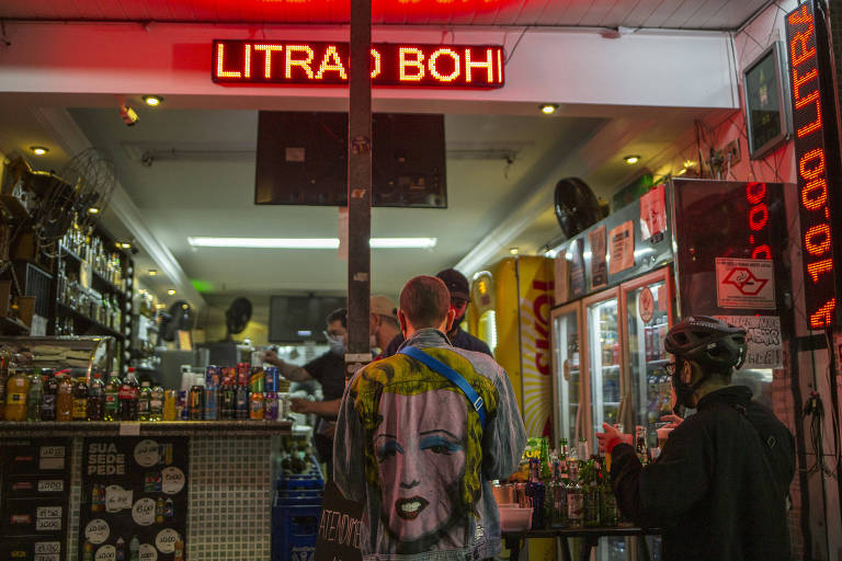 Restaurantes reclamam de medida final de Bolsonaro que prejudica bar e lanchonete