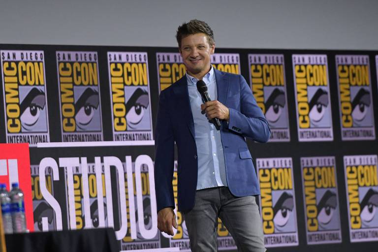 Jeremy Renner durante o painel da Marvel na Comic Con 2019