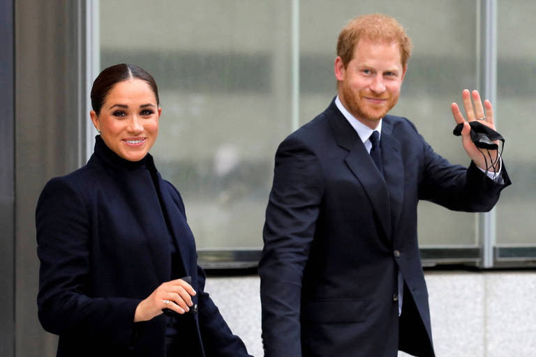 Harry e Meghan se expõem na mídia para criticar família real e a mídia