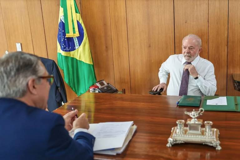 Lula usará 1ª reunião ministerial para dizer que anúncios devem ter aval do Planalto