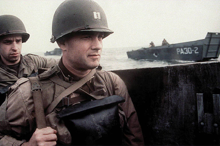 O ator Tom.Hanks em cena do filme "O Resgate do Soldado Ryan"