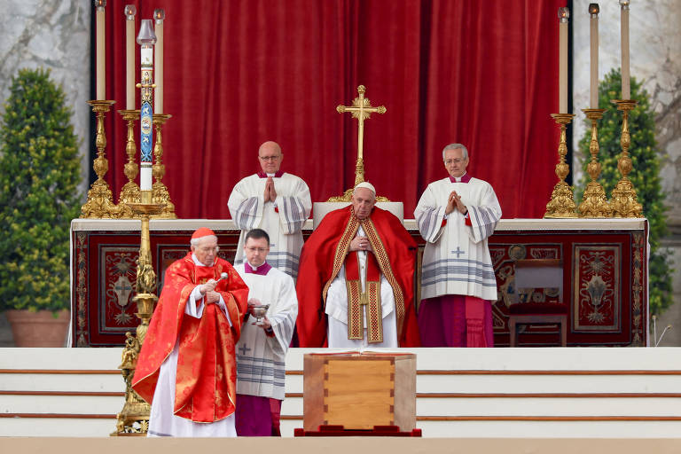 Papa Francisco presidirá funeral de Bento XVI em 5 de janeiro -  Internacional - Estado de Minas