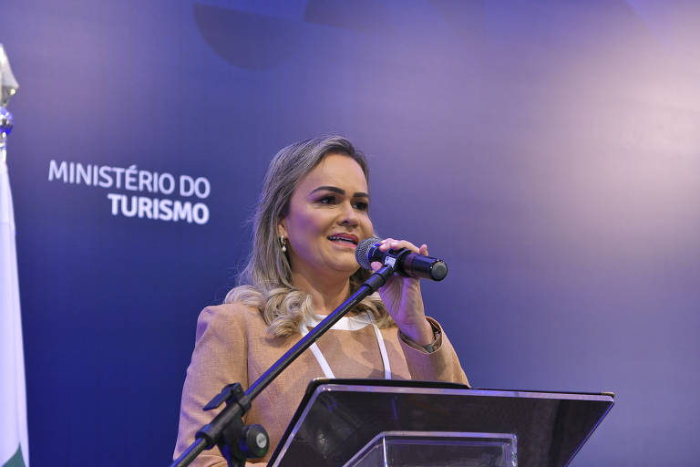 Ministra tem apreço de Lula e governo não vai se meter em briga da União Brasil, diz Padilha