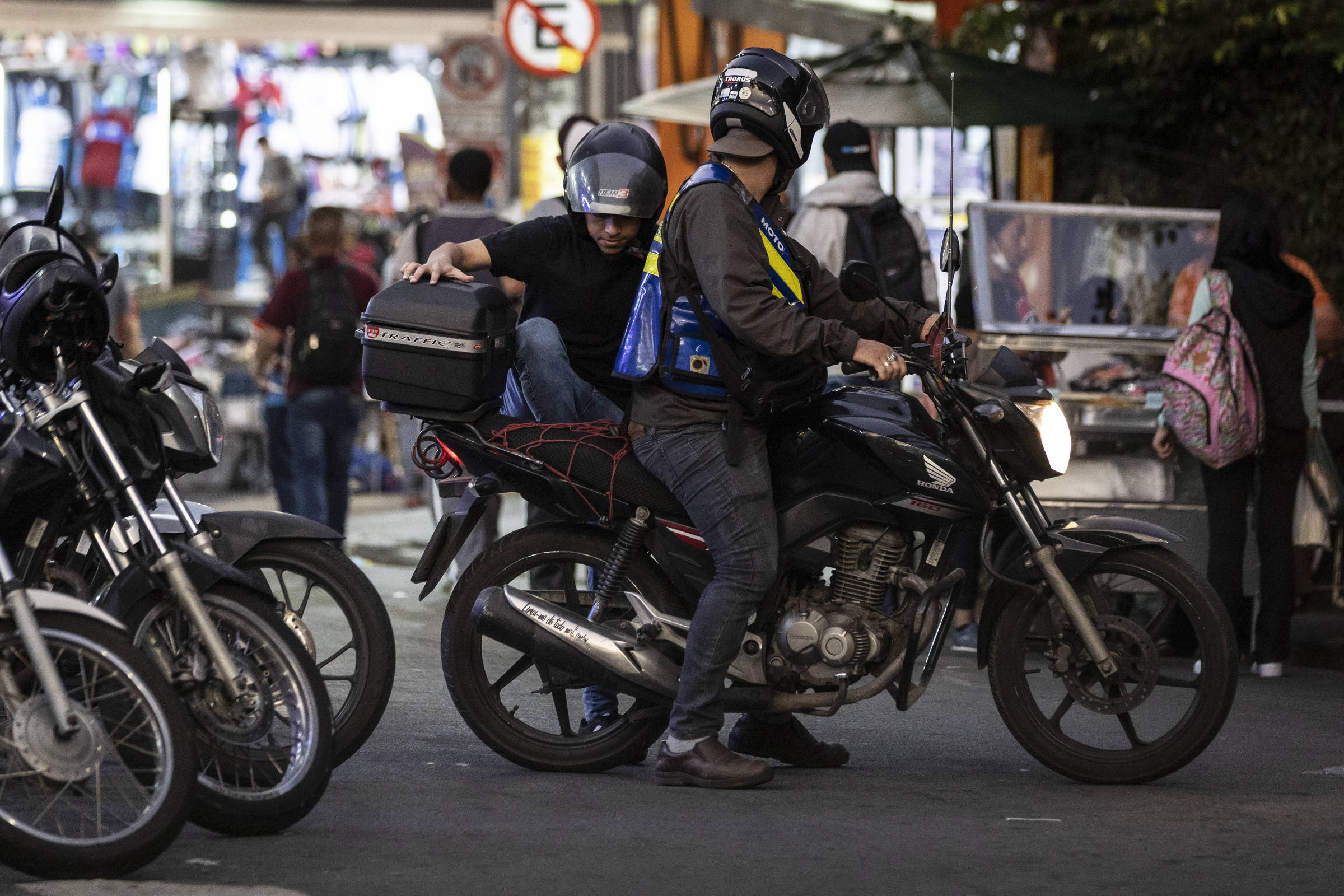 Moto Uber São Paulo 24hrs