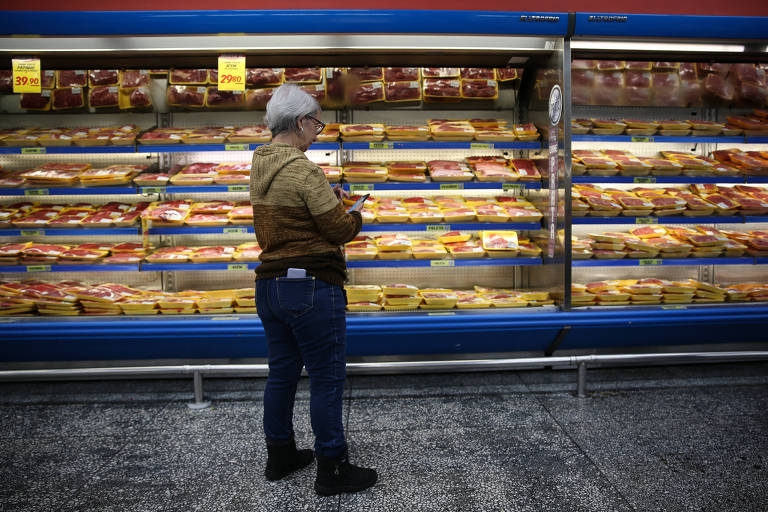Carne fica mais barata com oferta maior no Brasil