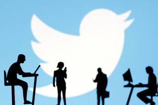 FILE PHOTO: Illustration shows Twitter logo