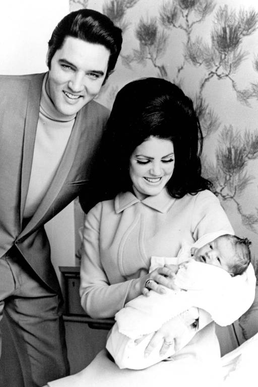 Filha de Lisa Marie Presley dá à luz