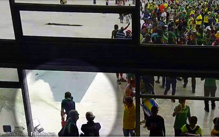 Imagens inéditas das câmeras de segurança do Palácio do Planalto mostram a destruição promovida pelos extremistas bolsonaristas