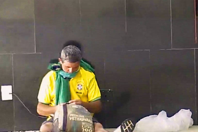 Imagens inéditas das câmeras de segurança do Palácio do Planalto mostram a destruição promovida pelos extremistas bolsonaristas