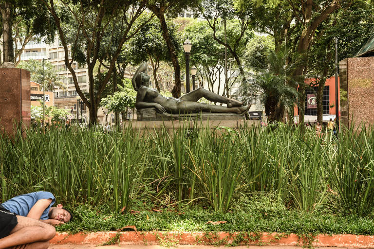 Obras de Brecheret e Di Cavalcanti mal conservadas em São Paulo