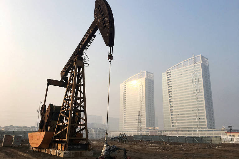 Reabertura na China deve motivar novo recorde da demanda de petróleo em 2023, diz IEA
