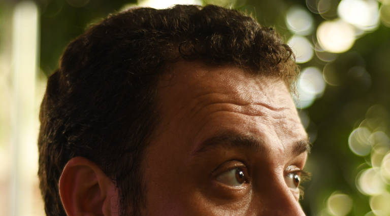 O deputado federal Guilherme Boulos (PSOL) durante entrevista na Fundação Lauro Campos e Marielle Franco, no bairro de Pinheiros (zona oeste de São Paulo)