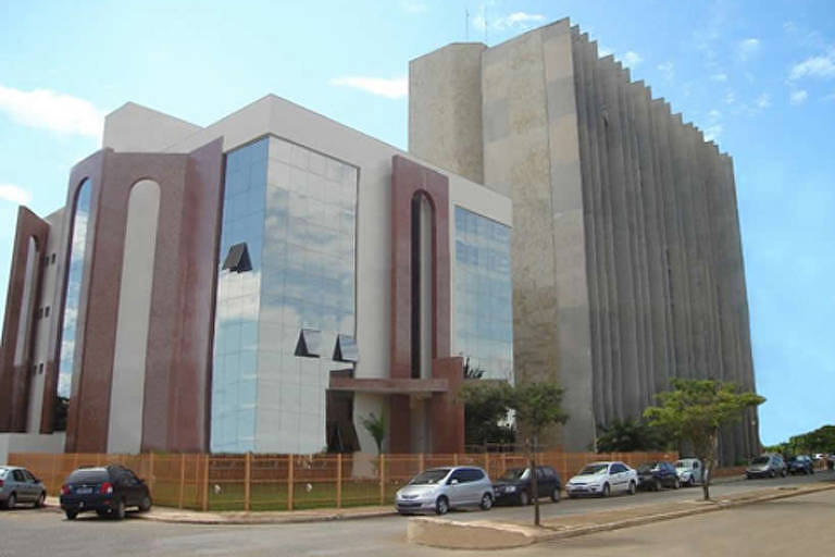 Tribunal de Contas de Rondônia suspende servidor por espalhar fake news