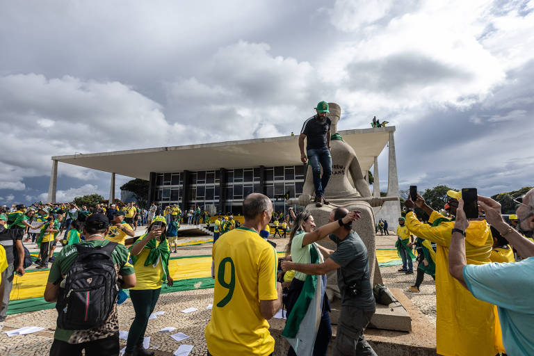 FBI não está no Brasil para investigar atos antidemocráticos, ao contrário do que diz vídeo