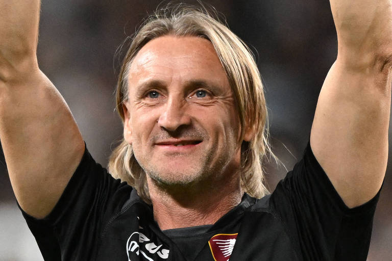 Humilhação, demissão, ponderação, readmissão