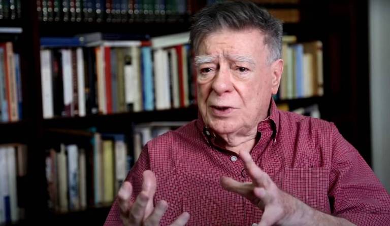 O matemático Ubiratan D'Ambrosio, precursor no ensino de matemátia