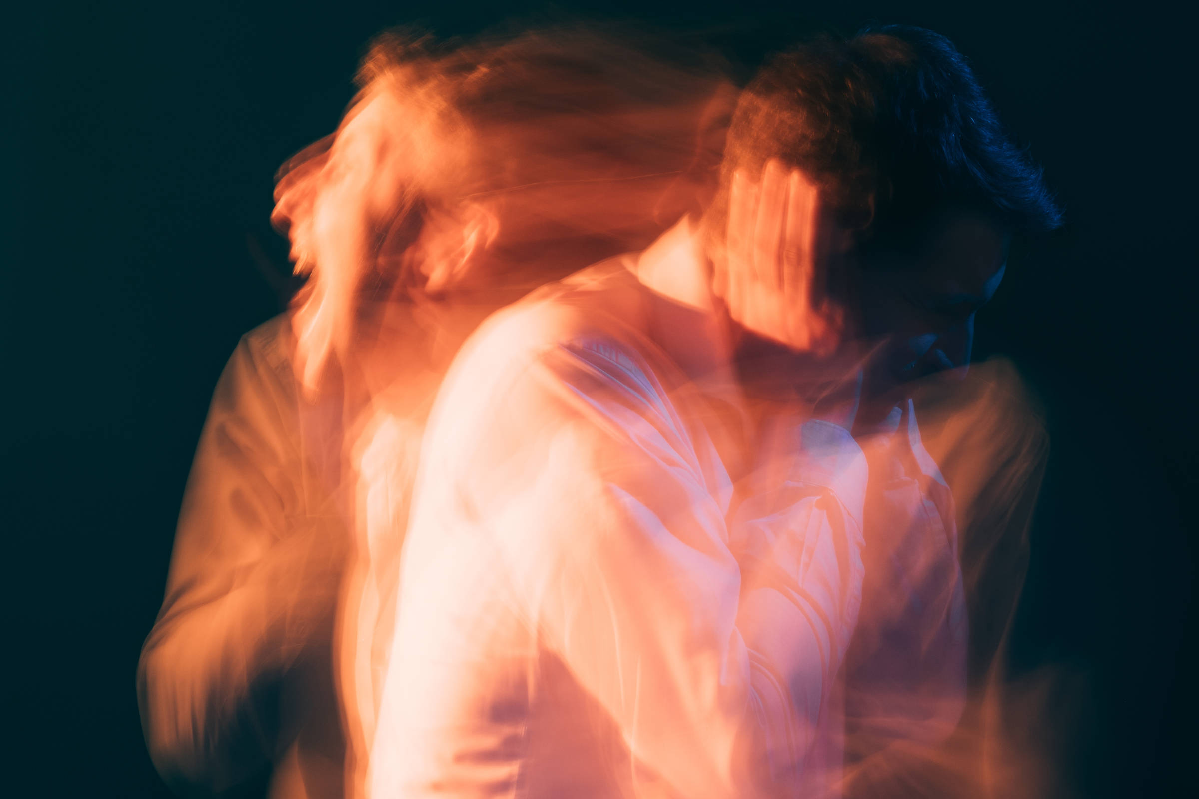 Entenda o que é um surto psicótico e como ajudar o paciente de forma segura