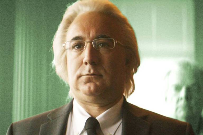 O ator Joseph Scotto, que interpreta Bernie Madoff em algumas cenas da série 'Bernie Madoff; o golpista de Wall Street'