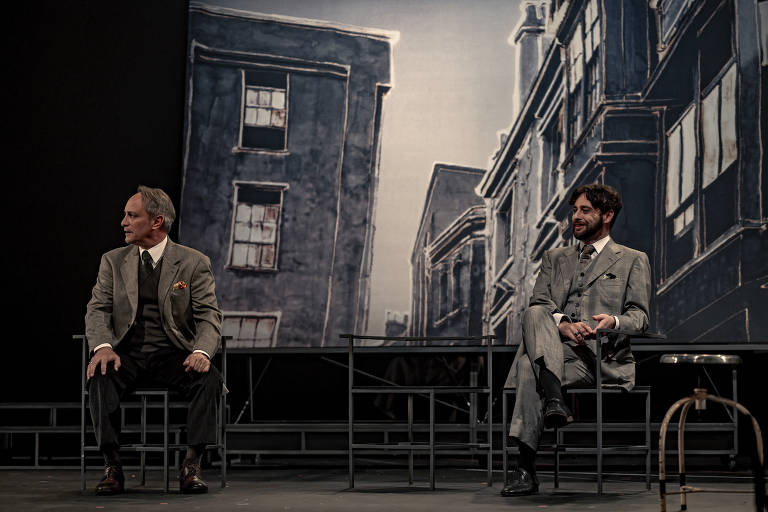 Cenas de 'O Dilema do Médico', de Bernard Shaw, em cartaz no Auditório do Masp