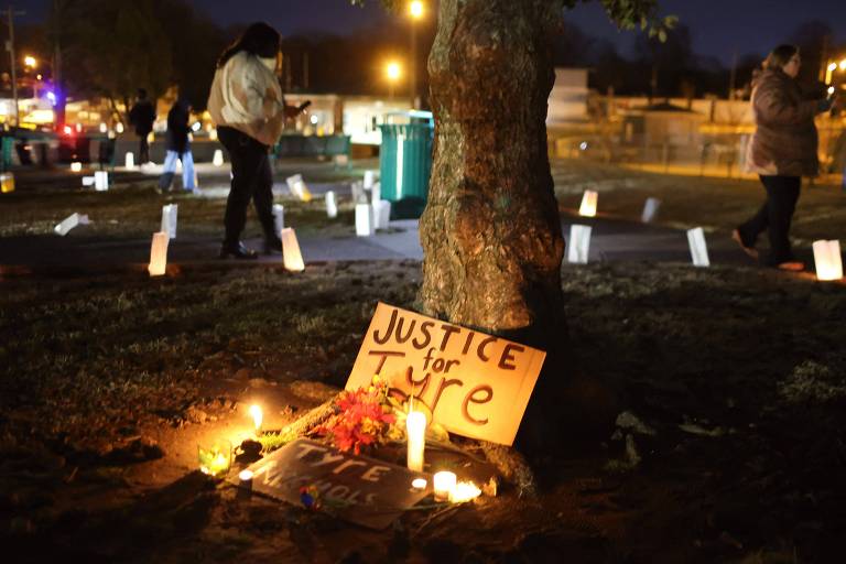 Memorial para Tyre Nichols, homem negro morto em abordagem policial em Memphis, nos EUA