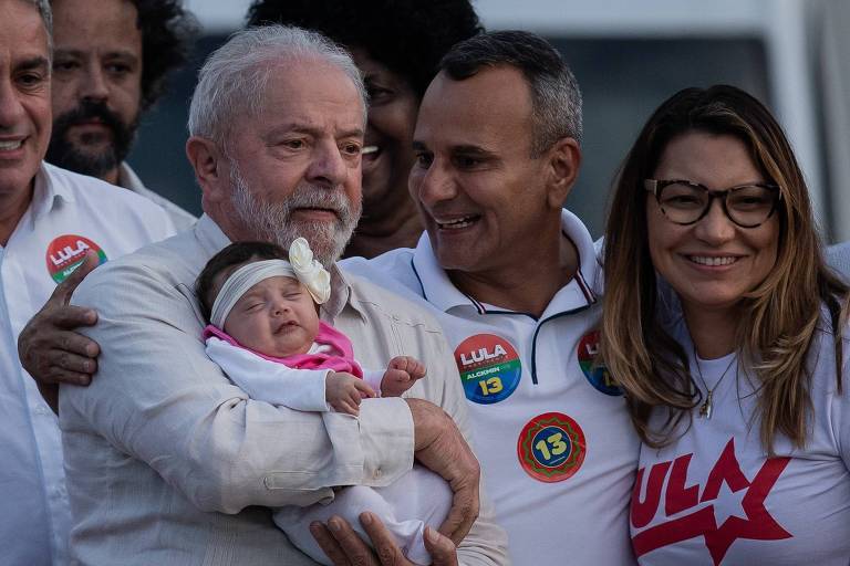Marido de ministra demitiu quem não apoiou Lula, dizem servidores