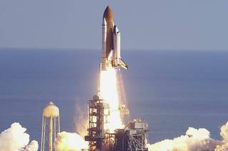 SPACE SHUTTLE-COLUMBIA-LIFT OFF